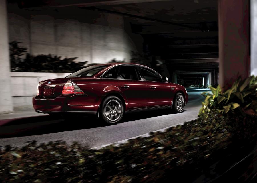  Ford Taurus 2008 года  (фото 3 из 57)
